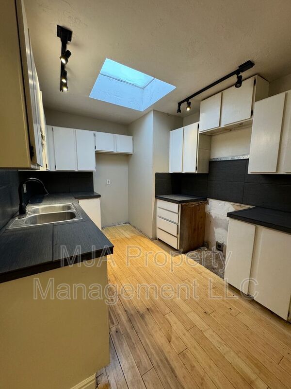 Building Photo - 1154 S 800 W