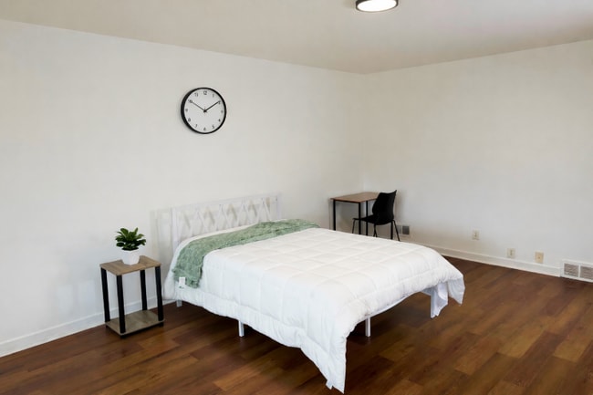 Building Photo - 1711 S 1300 E