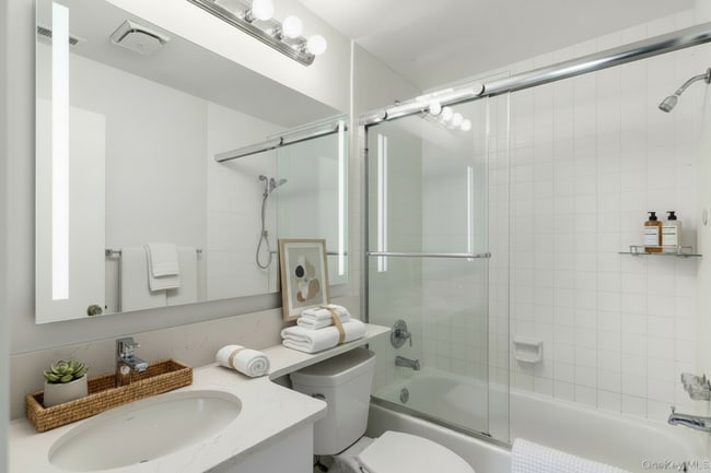 Building Photo - 71 Fox Run