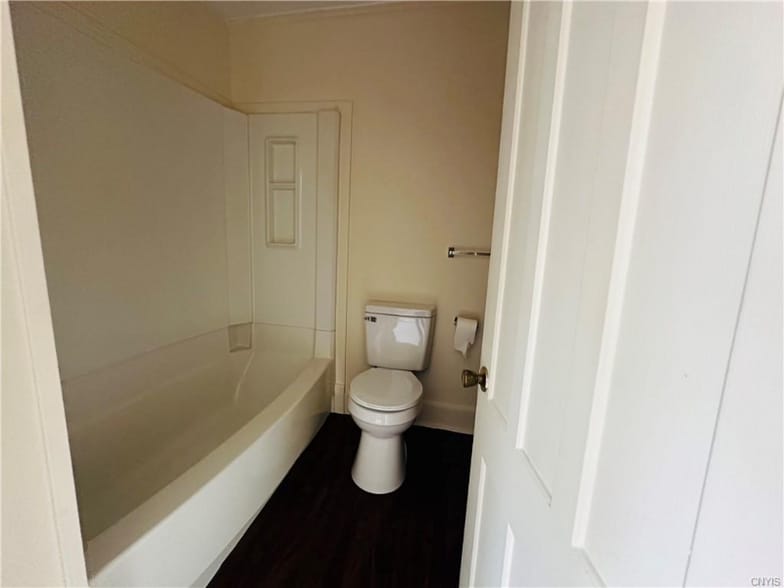 Building Photo - 64 E 5th St