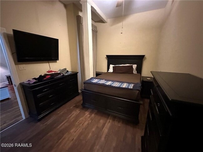 Building Photo - 333 Julia St