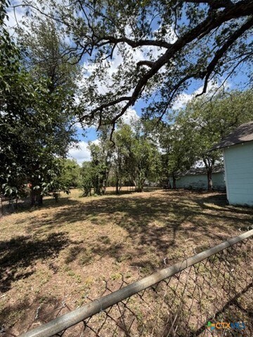 Building Photo - 322 W Austin St