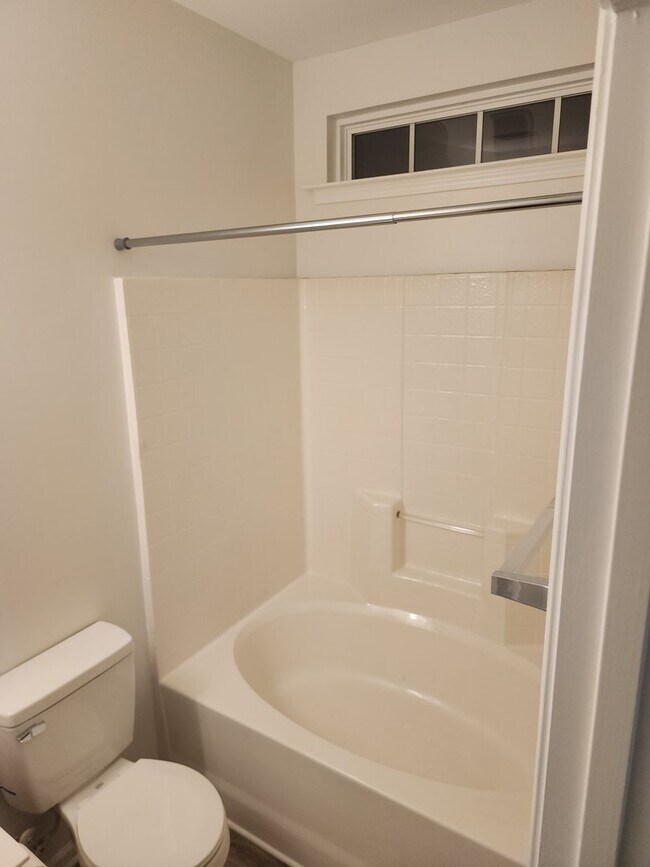 Building Photo - Four bedroom townhome in Caldwell Station