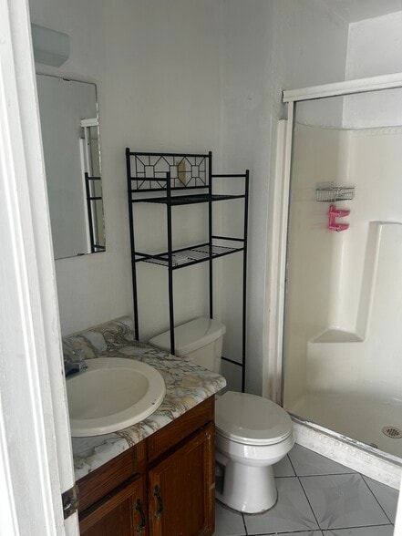 Building Photo - 1620 Birch Ct