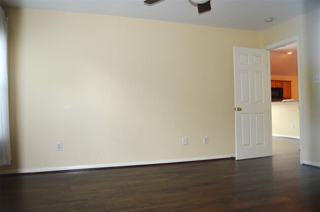 Building Photo - 18011 Rose Hill Park Ln