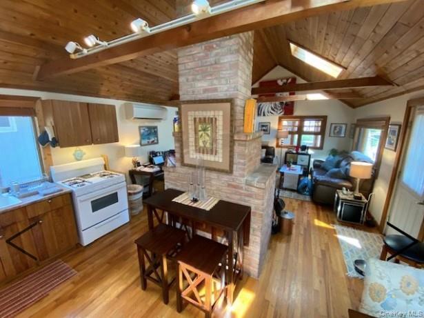 Building Photo - 151 Ocean Rd