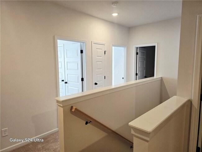 Building Photo - 2625 Ravencliff Dr