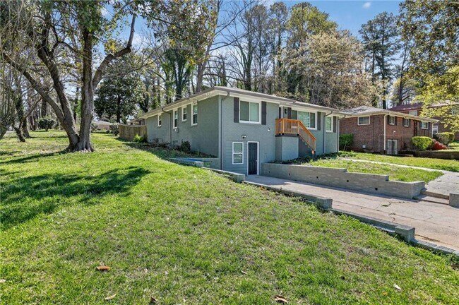 Building Photo - 147 Hermer Cir NW