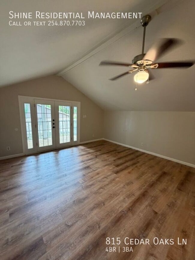 Building Photo - 815 Cedar Oaks Ln