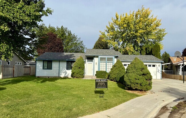 Building Photo - 3 bed 2 bath single family home in Nampa c...