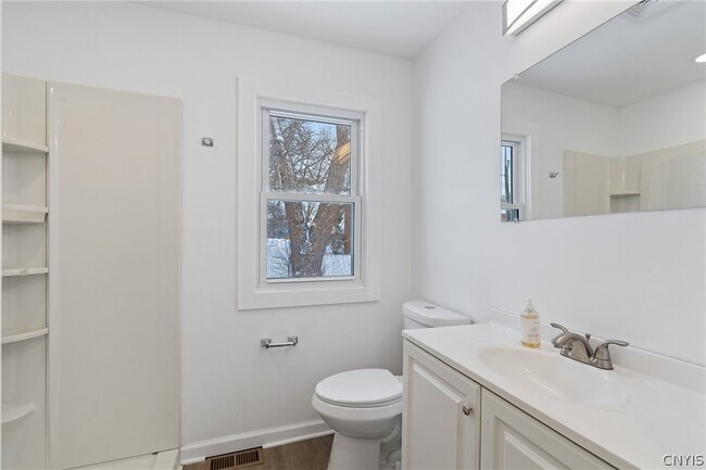 Building Photo - 429 Beechwood Ave