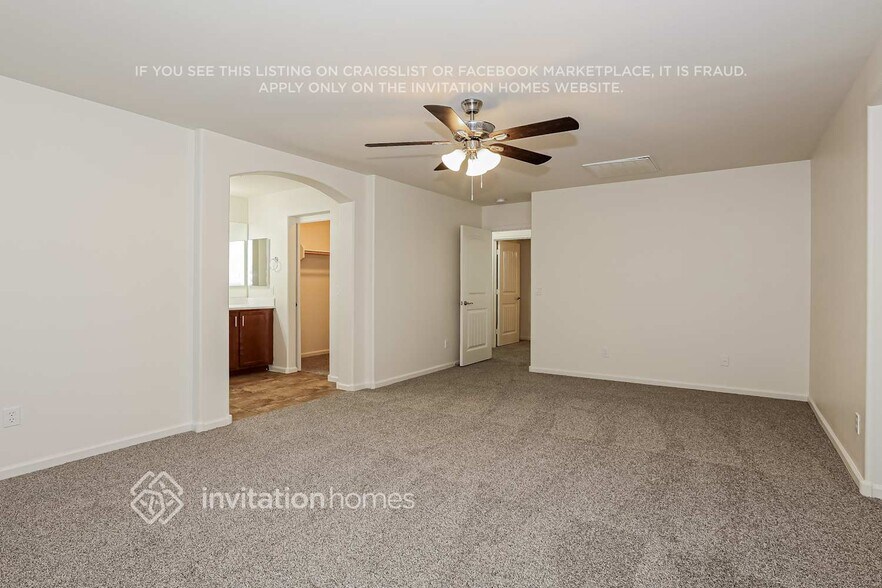 Building Photo - 1481 S Colt Dr