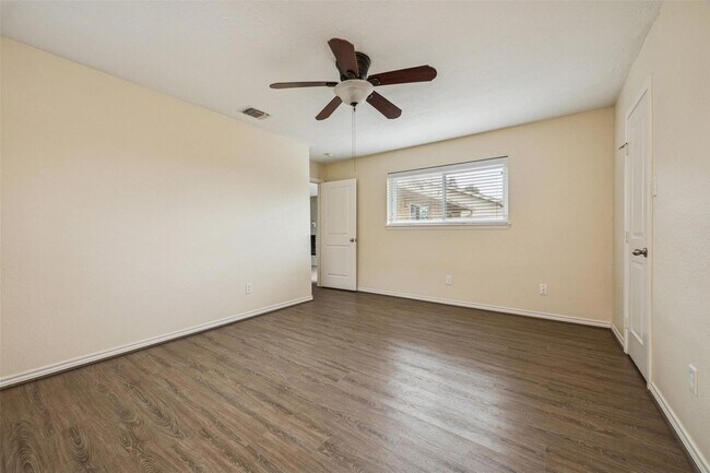 Building Photo - 103 Brigadoon Ln