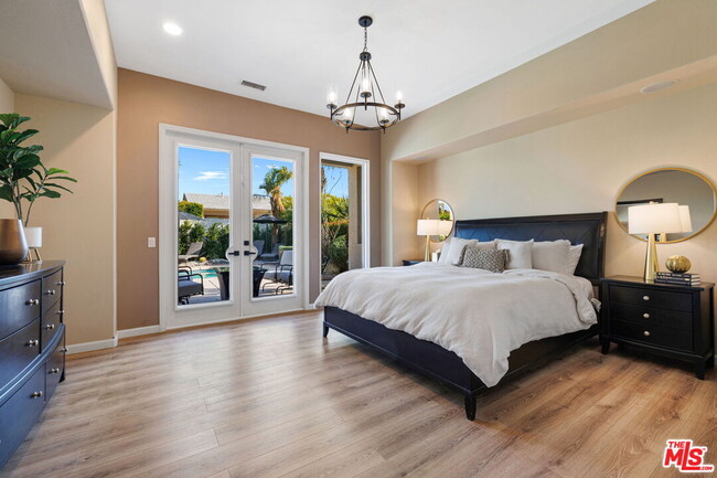 Building Photo - 4 Cartier Ct