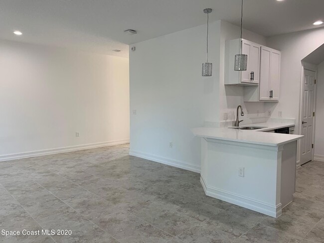 Building Photo - 1470 Isabella Dr