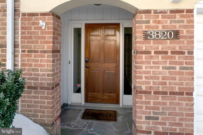 Building Photo - 3820 White Post Ct