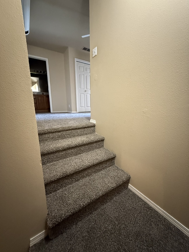 Building Photo - Madison Duplex