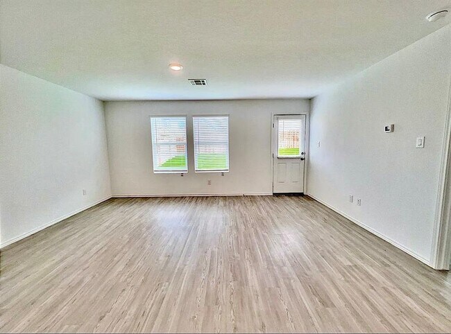 Building Photo - 5823 Forenoon Dr