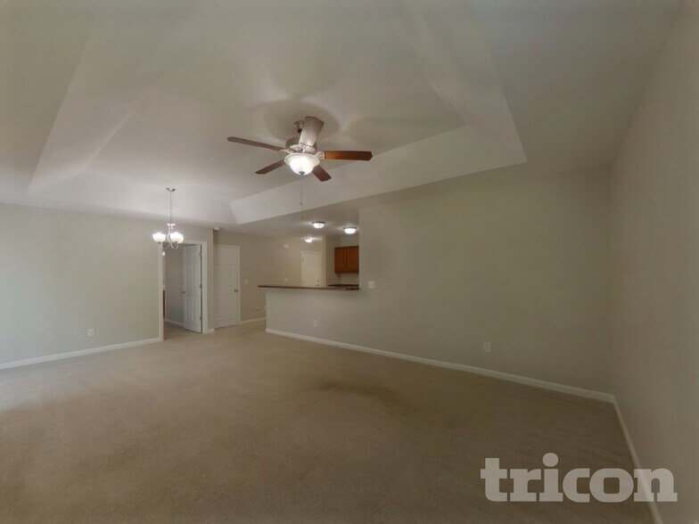 Building Photo - 420 Hedge Grove Ln