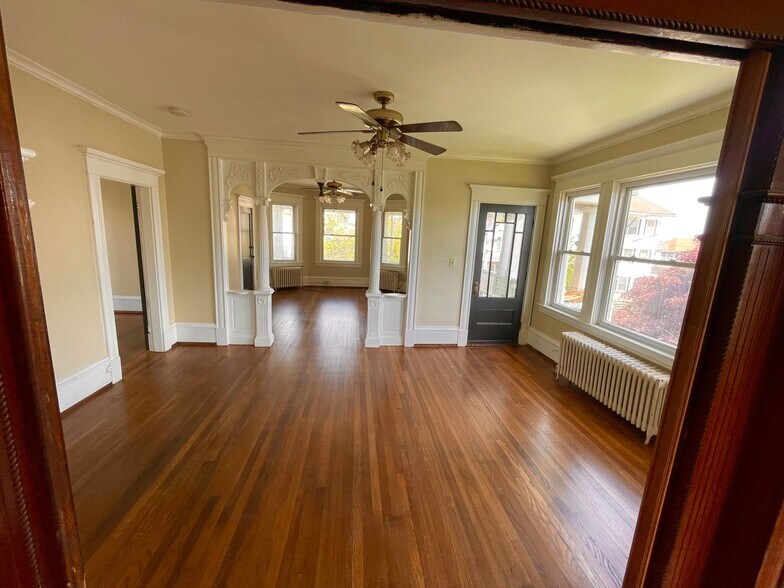 Building Photo - 250 Central Ave