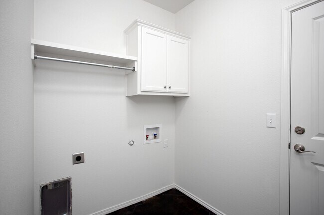 Building Photo - 5614 Gonzaga Ln