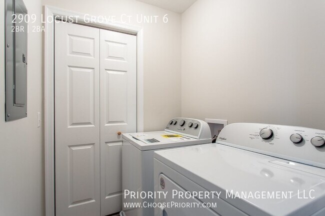 Building Photo - 2909 Locust Grv Ct