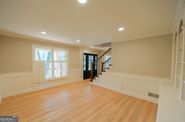 Building Photo - 290 Ginger Cake Rd