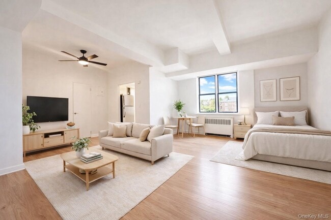 Building Photo - 10 Franklin Ave