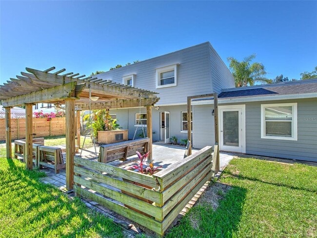 Building Photo - 4711 W San Rafael St
