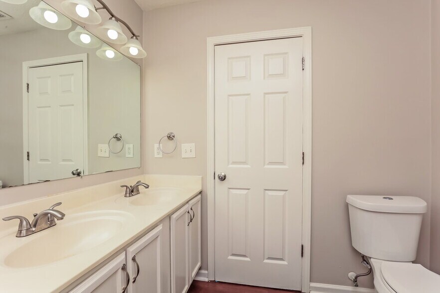 Building Photo - 145 Grovedale Trace