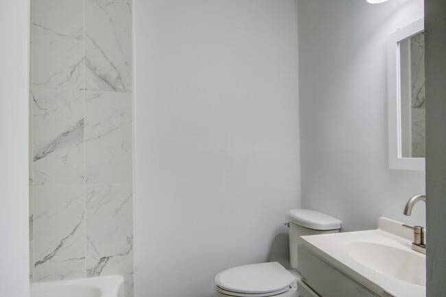 Building Photo - 2325 Elegans Dr