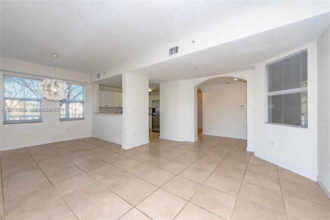 Building Photo - 10901 NW 83rd St