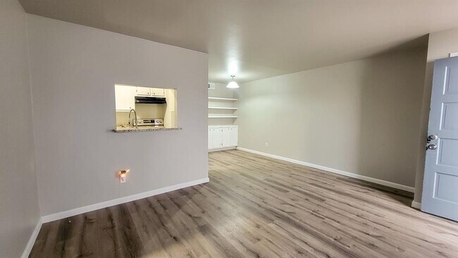 Building Photo - 4500 Sherwood Ln