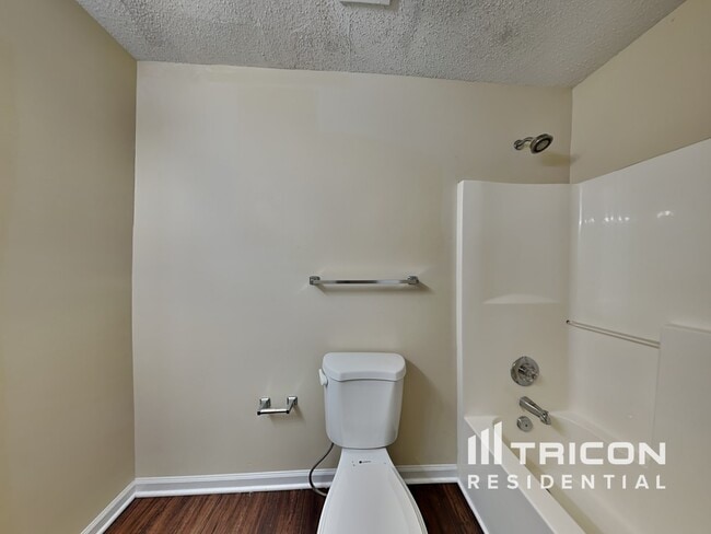 Building Photo - 238 Brookside Dr