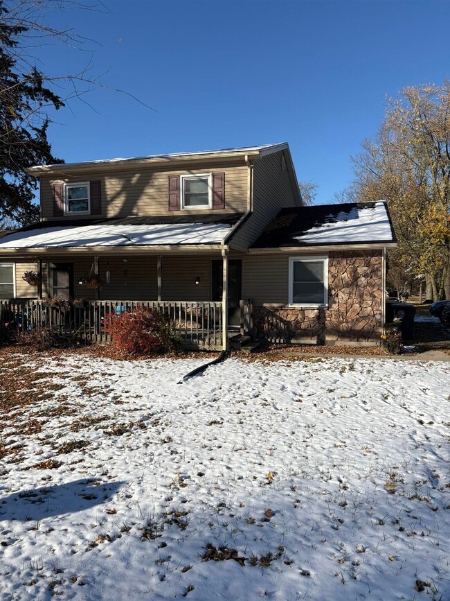 Building Photo - 2232 Nuttman Ave