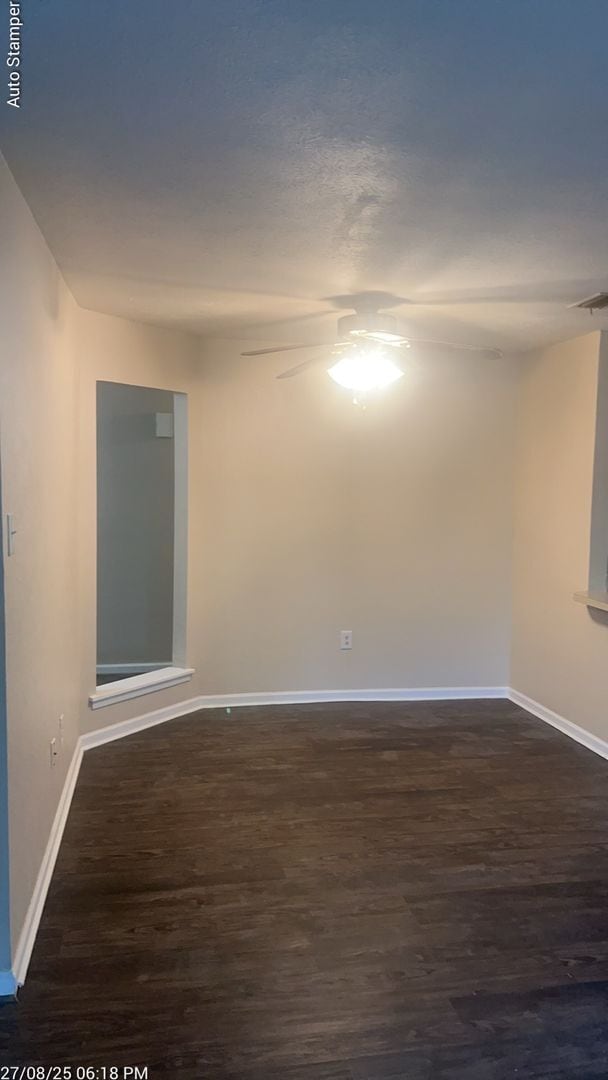 Building Photo - 421 Stonecreek Dr