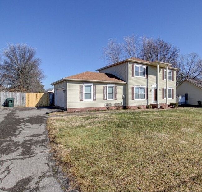 Building Photo - Three Bedroom in Hopkinsville, KY