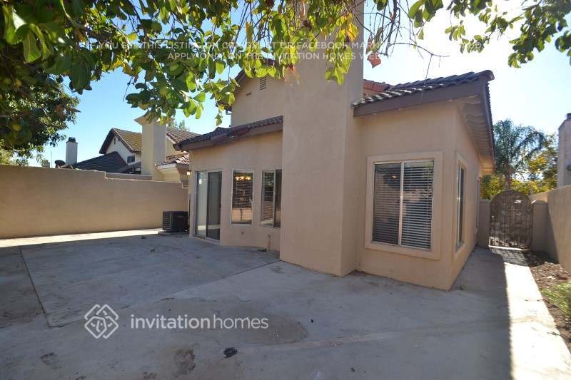 Building Photo - 6172 Lakaren Ln