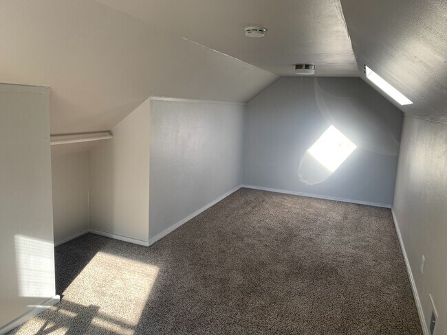 Building Photo - Dorway Place