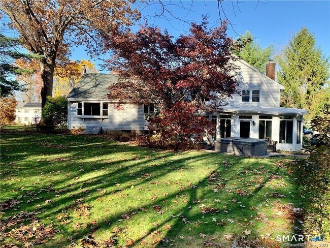 Building Photo - 121 Rockledge Dr
