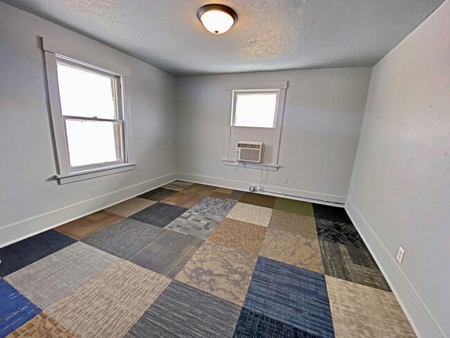 Building Photo - 3915 N 23rd St