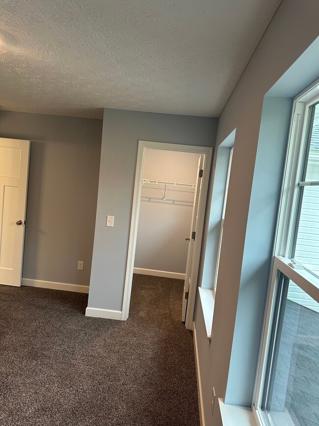 Building Photo - 4061 Main St