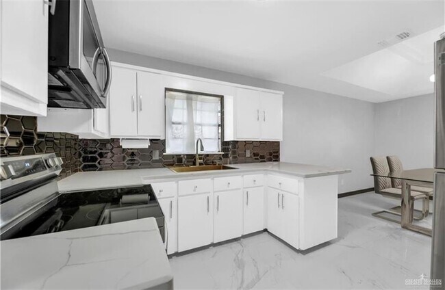 Building Photo - 4109 Sonora Ave