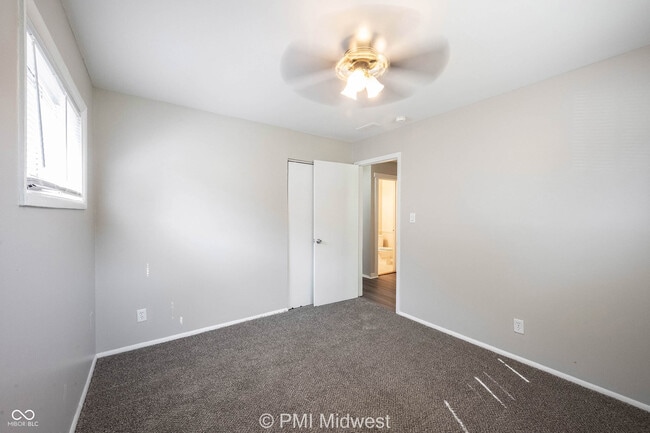 Building Photo - 3748 N Hawthorne Ln