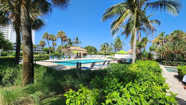 Building Photo - 3400 N Ocean Dr