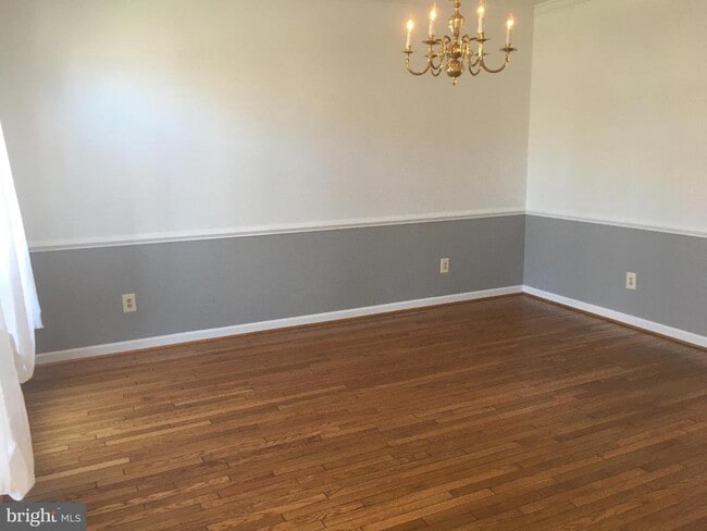 Building Photo - 5430 Ashleigh Rd