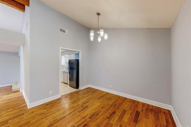 Building Photo - 9405 Pinewood Dr