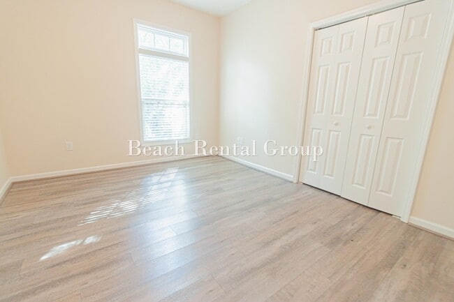 Building Photo - 148 Scotch Broom Dr