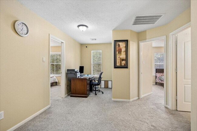 Building Photo - 1618 Autumn Springs Dr