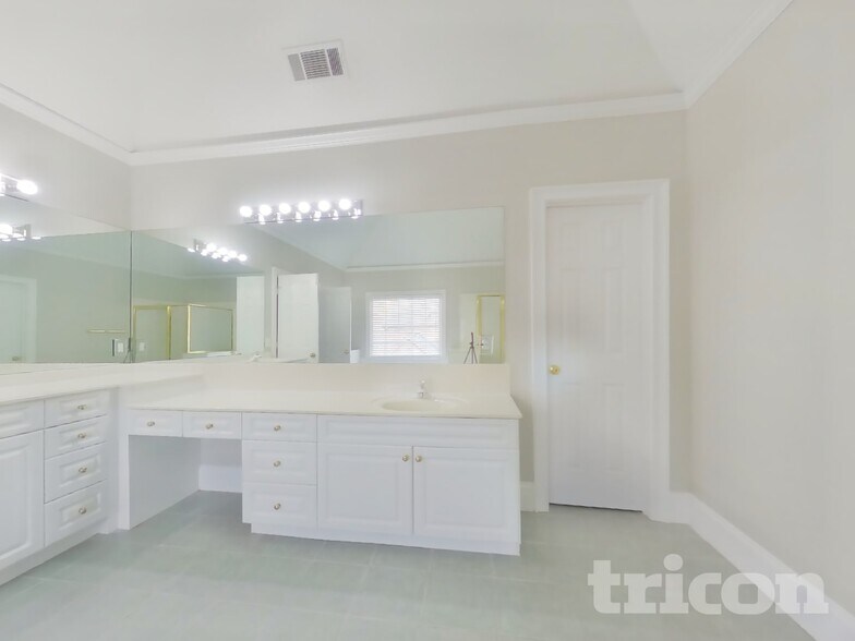 Building Photo - 1795 Millside Terrace